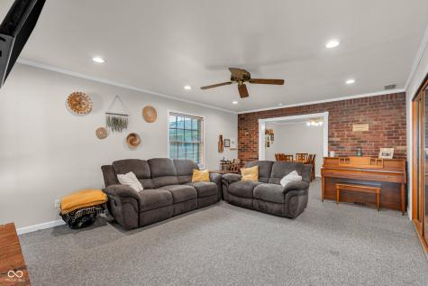 2 Oakmont Court Beech Grove IN 46107