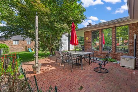 2 Oakmont Court Beech Grove IN 46107