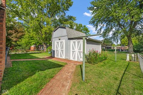 2 Oakmont Court Beech Grove IN 46107