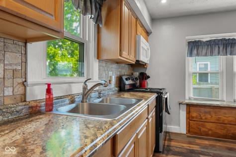 1927 N Cherry Street Columbus IN 47201