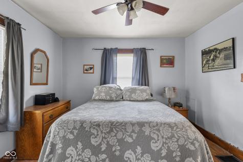 1927 N Cherry Street Columbus IN 47201