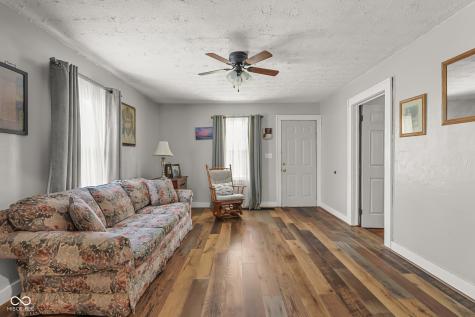 1927 N Cherry Street Columbus IN 47201