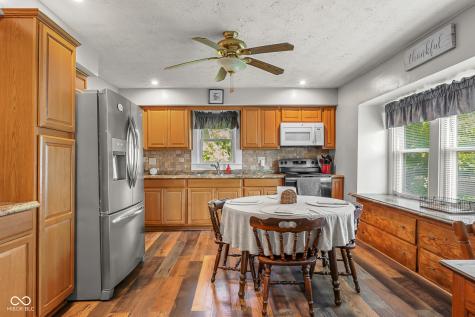 1927 N Cherry Street Columbus IN 47201