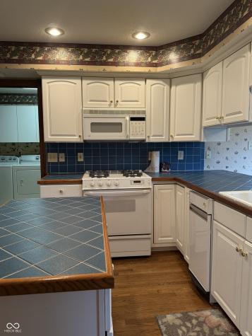 1304 Park Meadow Drive Beech Grove IN 46107