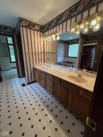 1304 Park Meadow Drive Beech Grove IN 46107