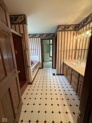 1304 Park Meadow Drive Beech Grove IN 46107