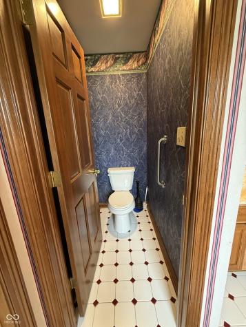 1304 Park Meadow Drive Beech Grove IN 46107