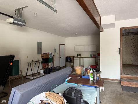 1304 Park Meadow Drive Beech Grove IN 46107