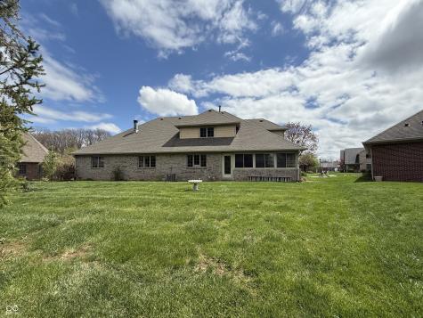 1304 Park Meadow Drive Beech Grove IN 46107