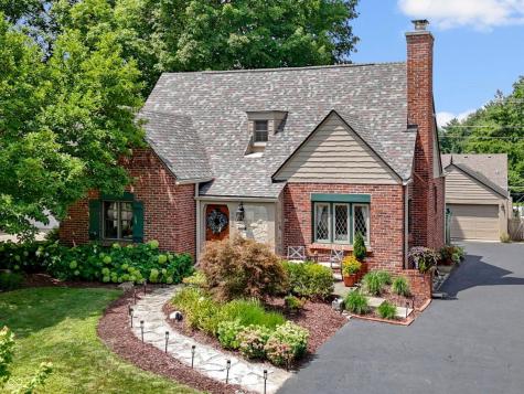 5454 N Illinois Street Indianapolis IN 46208
