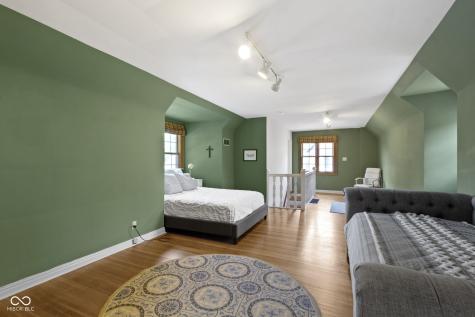 5454 N Illinois Street Indianapolis IN 46208