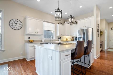 743 Hanover Close Zionsville IN 46077