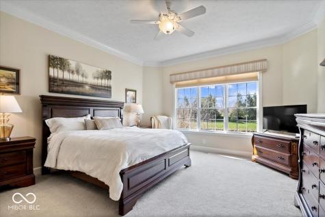 743 Hanover Close Zionsville IN 46077