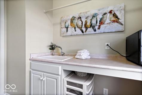 743 Hanover Close Zionsville IN 46077