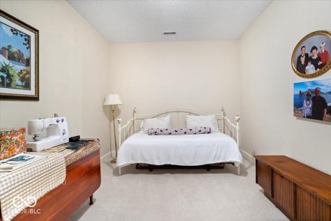 743 Hanover Close Zionsville IN 46077