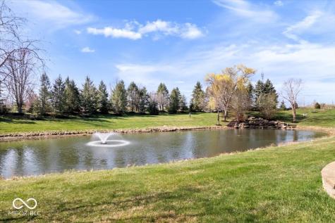 743 Hanover Close Zionsville IN 46077