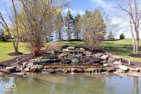743 Hanover Close Zionsville IN 46077