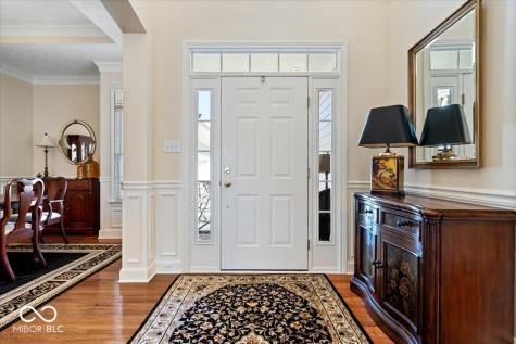 743 Hanover Close Zionsville IN 46077