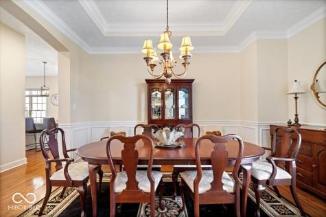 743 Hanover Close Zionsville IN 46077