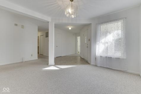 5712 Grassy Bank Drive Indianapolis IN 46237