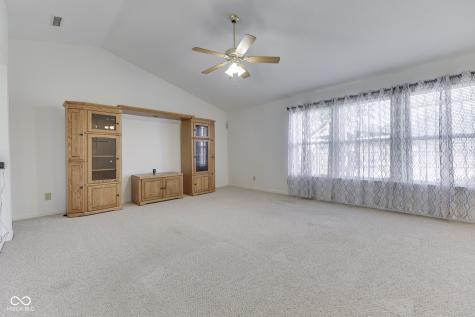 5712 Grassy Bank Drive Indianapolis IN 46237