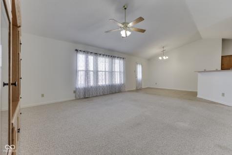 5712 Grassy Bank Drive Indianapolis IN 46237