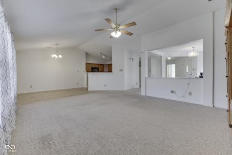 5712 Grassy Bank Drive Indianapolis IN 46237