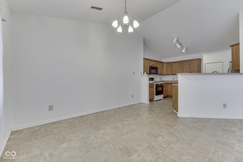 5712 Grassy Bank Drive Indianapolis IN 46237