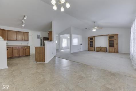 5712 Grassy Bank Drive Indianapolis IN 46237