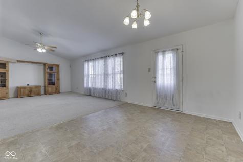 5712 Grassy Bank Drive Indianapolis IN 46237