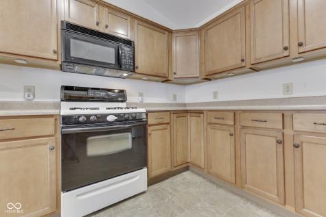 5712 Grassy Bank Drive Indianapolis IN 46237