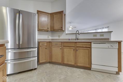 5712 Grassy Bank Drive Indianapolis IN 46237