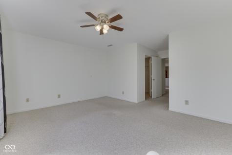 5712 Grassy Bank Drive Indianapolis IN 46237