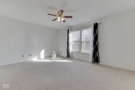5712 Grassy Bank Drive Indianapolis IN 46237