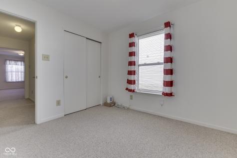 5712 Grassy Bank Drive Indianapolis IN 46237