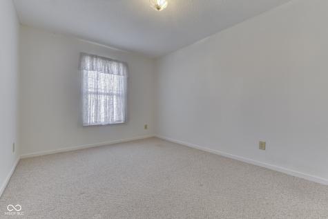 5712 Grassy Bank Drive Indianapolis IN 46237