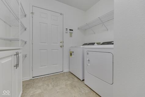 5712 Grassy Bank Drive Indianapolis IN 46237