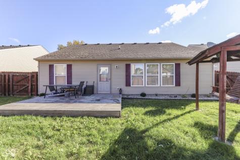5712 Grassy Bank Drive Indianapolis IN 46237