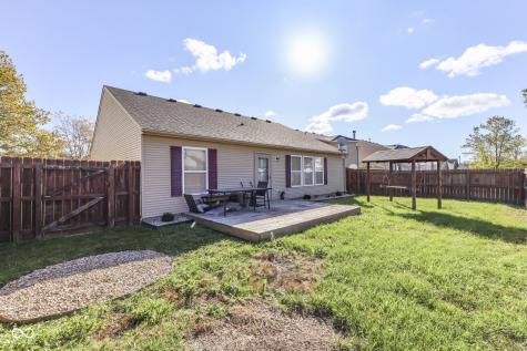 5712 Grassy Bank Drive Indianapolis IN 46237