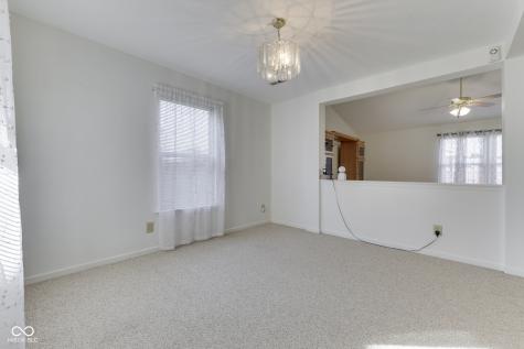 5712 Grassy Bank Drive Indianapolis IN 46237