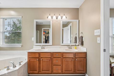 9426 Stones Ferry Way Indianapolis IN 46278