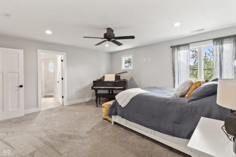 4808 Lakeview Drive Greenwood IN 46143