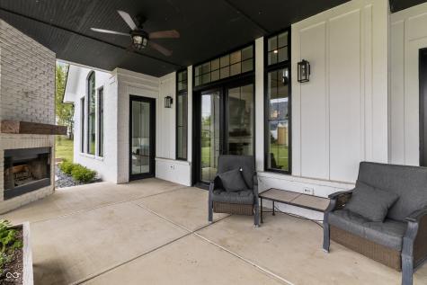 4808 Lakeview Drive Greenwood IN 46143