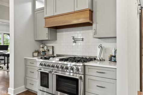 4808 Lakeview Drive Greenwood IN 46143