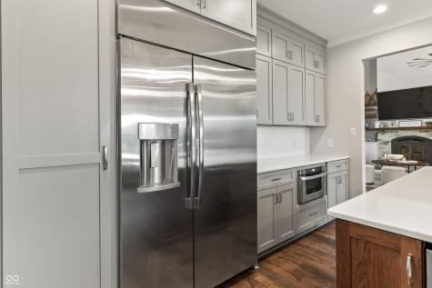 4808 Lakeview Drive Greenwood IN 46143