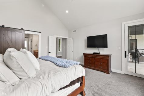 4808 Lakeview Drive Greenwood IN 46143