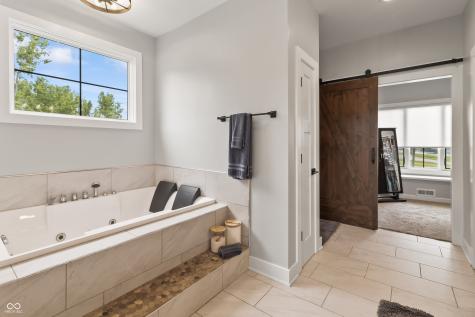 4808 Lakeview Drive Greenwood IN 46143