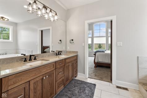 4808 Lakeview Drive Greenwood IN 46143