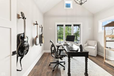 4808 Lakeview Drive Greenwood IN 46143