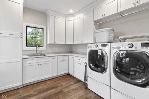 4808 Lakeview Drive Greenwood IN 46143